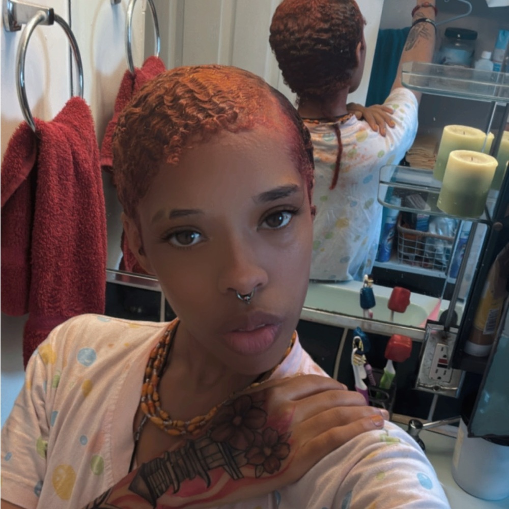 Meet your Posher, Javae’